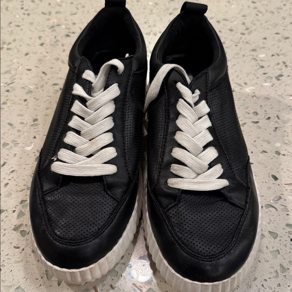 Steve Madden Shock Jogger Sneakers